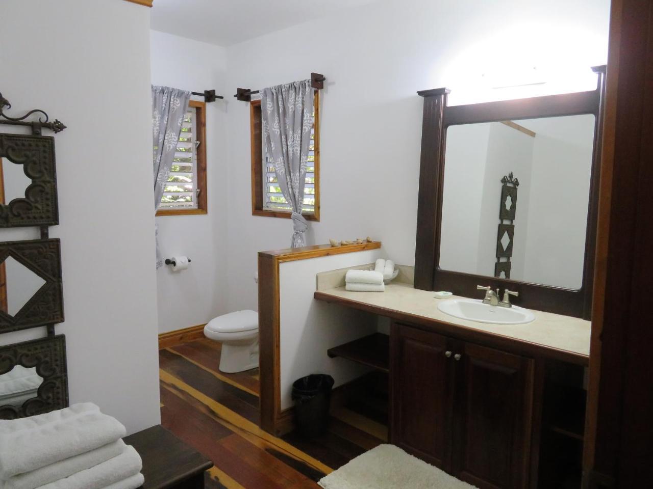بونتا غوردا Hickatee Cottages, Belize, Central America المظهر الخارجي الصورة